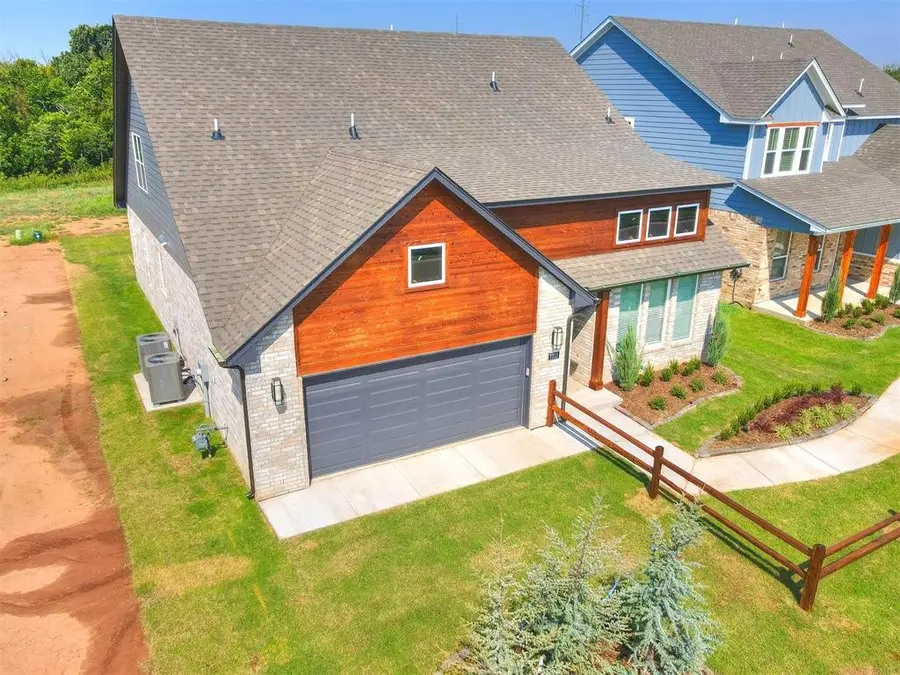 7713 Woods Edge Way, Yukon, OK 73099 - #3