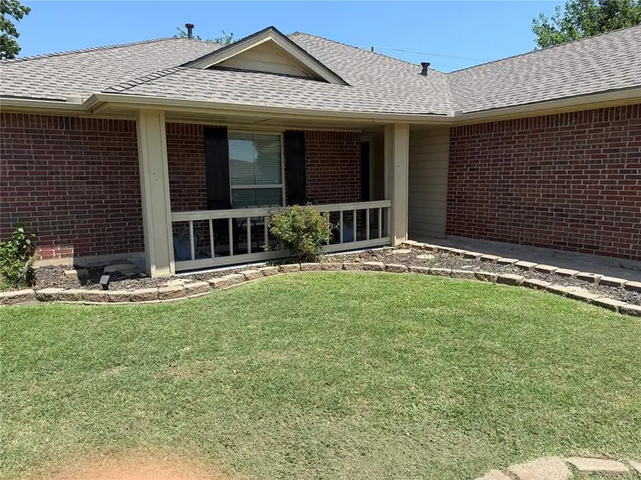 501 SW 149th Place, Moore, OK 73170 - #2