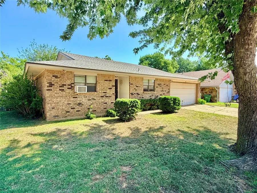 203 Redbud Street, Yukon, OK 73099 - #2