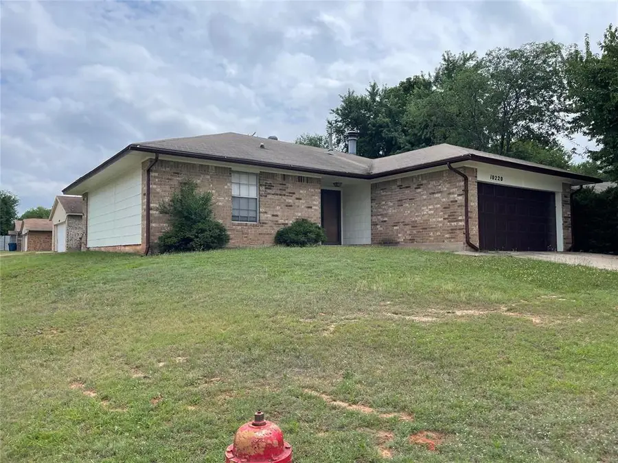 10220 Isaac Drive, Midwest City, OK 73130 - #2