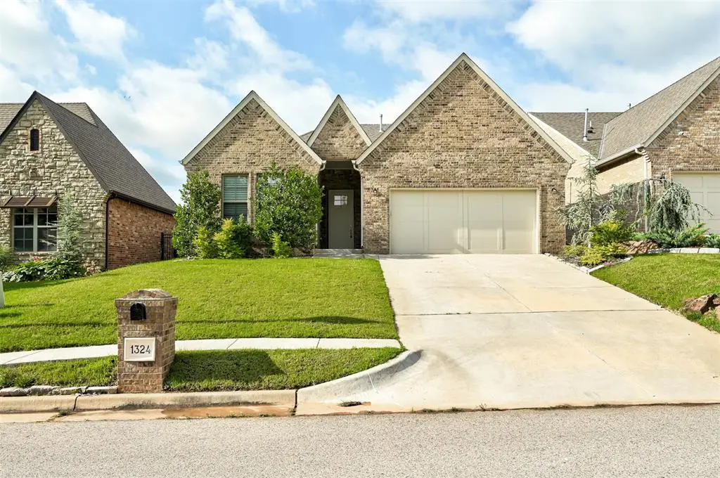 1324 Chelham Lane, Edmond, OK 73034 - #1