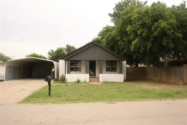 203 W Pine Street, Tuttle, OK 73089