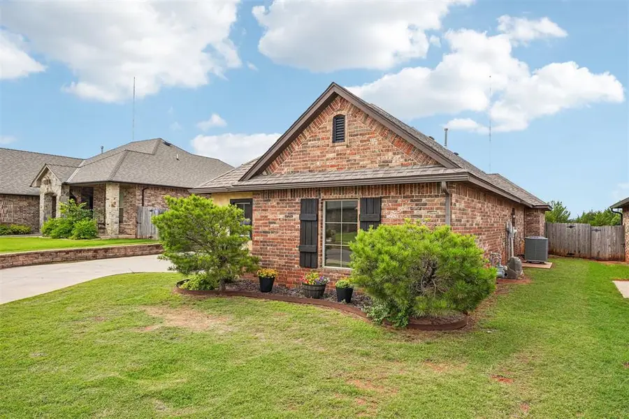 1720 NE 25th Street, Moore, OK 73160 - #3
