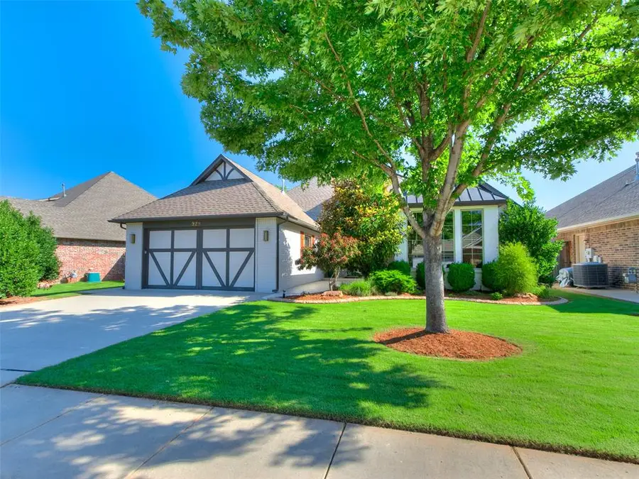 929 NW 195th Place, Edmond, OK 73012 - #2