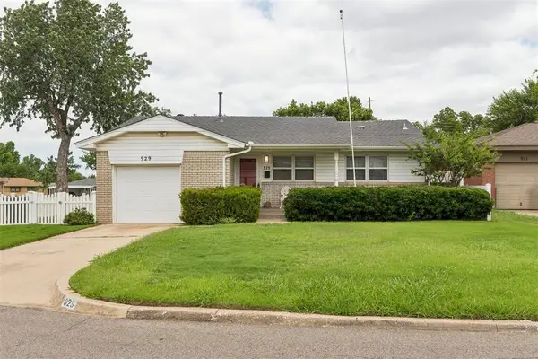 929 Stiver Drive, Midwest City, OK 73110