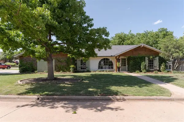 2933 Prairie Rose Court, Oklahoma City, OK 73120