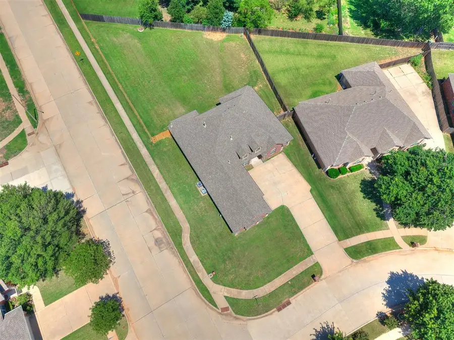 601 Summit Bend, Norman, OK 73071 - #3