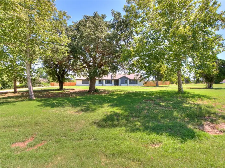 10820 Blue Fox Drive, Edmond, OK 73025 - #2