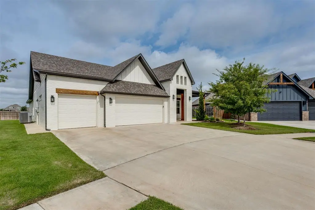 2405 Crystal Creek Drive, Yukon, OK 73099 - #1