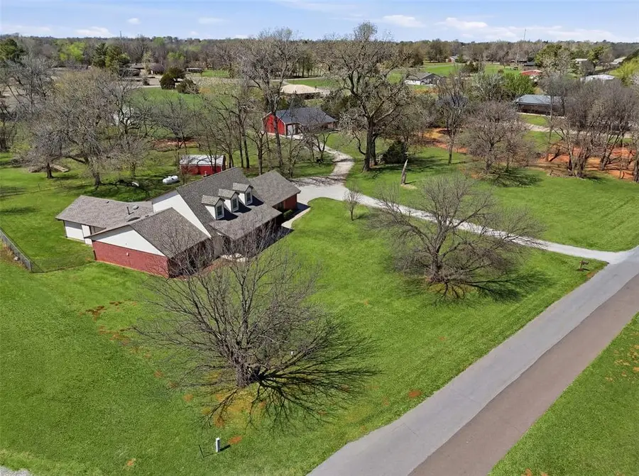 319 E Cedar Drive, Tuttle, OK 73089 - #3