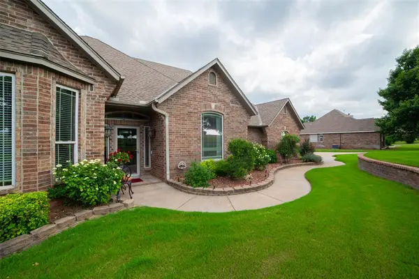 5731 Cimarron Manor, Guthrie, OK 73044