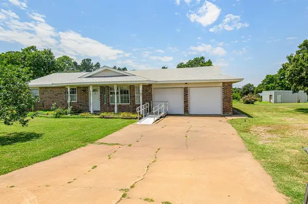 1383 N Peebly Road, Choctaw, OK 73020