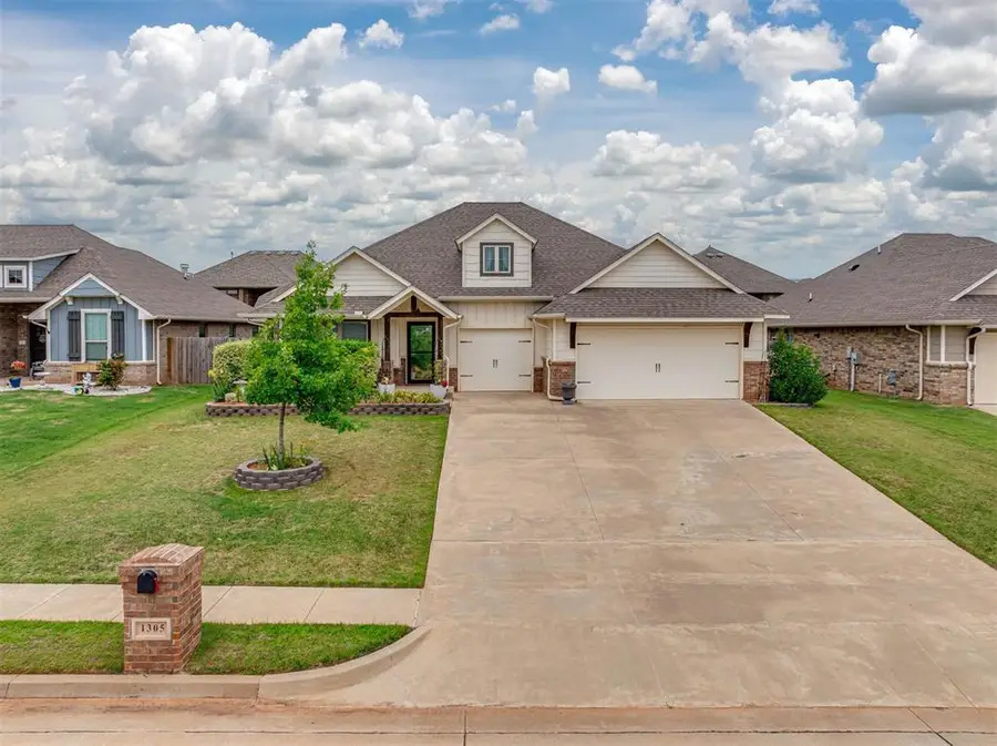 1305 N Storybrook Street, Mustang, OK 73064 - #2