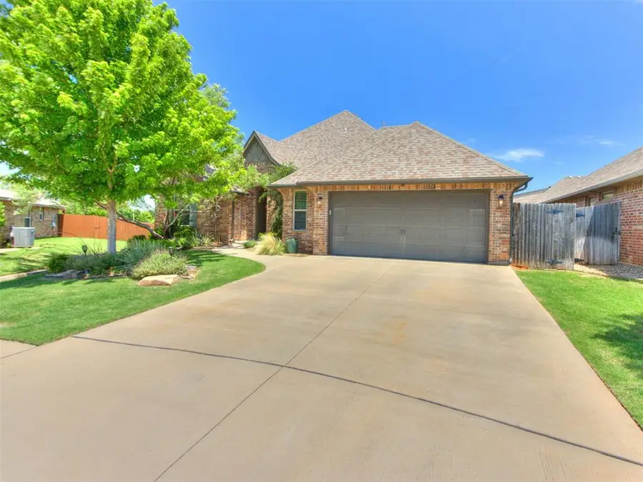3705 Presidio Circle, Norman, OK 73072 - #3
