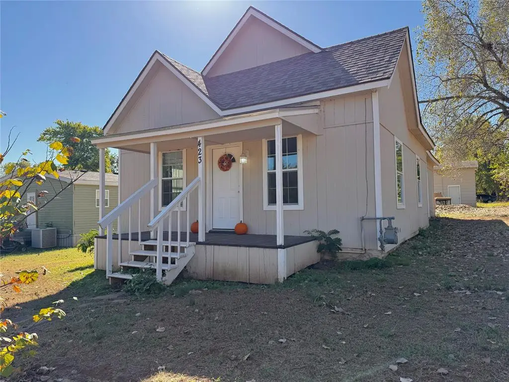 423 Loy Street, Meeker, OK 74855 - #1