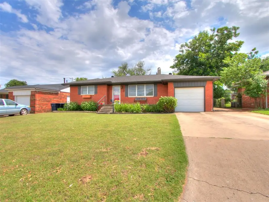 3020 NW 70th Street, Oklahoma City, OK 73116 - #3
