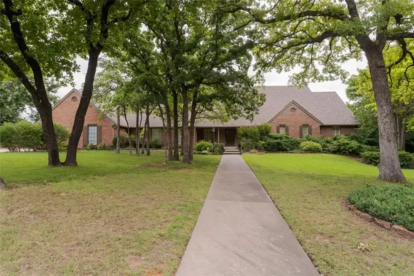 3816 Coachman Road, Edmond, OK 73013