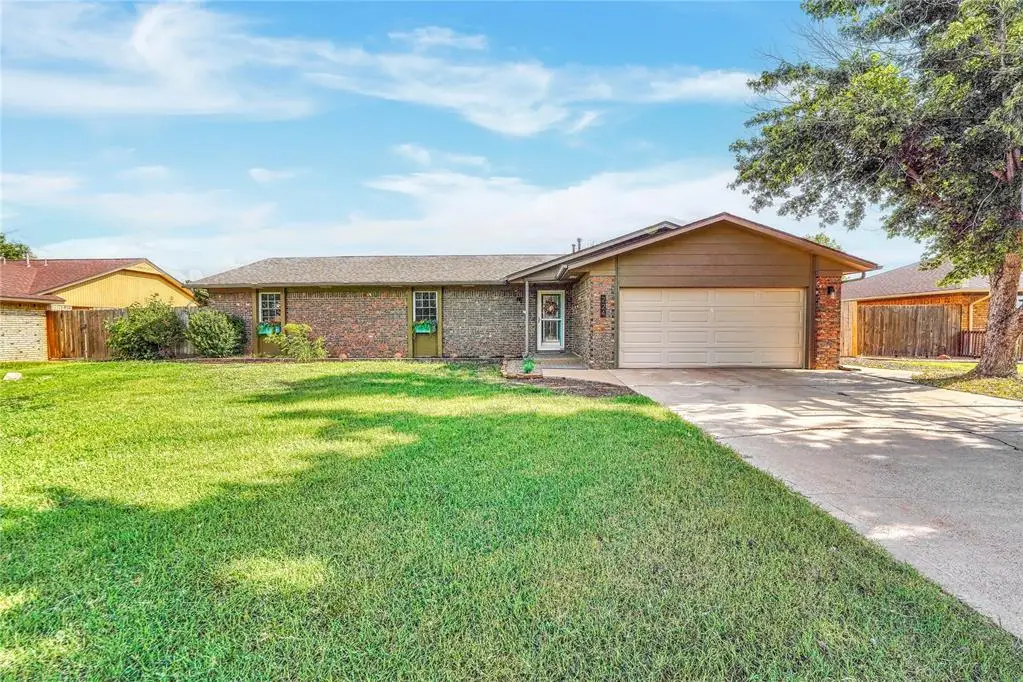 224 Quail Run N, Altus, OK 73521 - #1