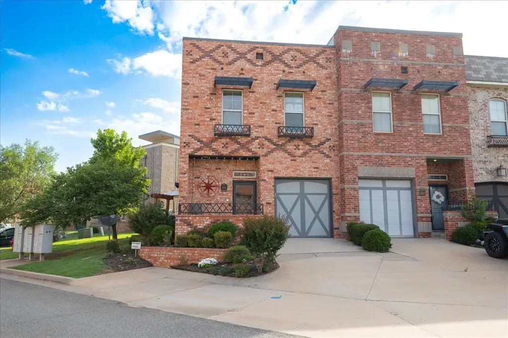 501 S Fretz Avenue, Edmond, OK 73003 - #1