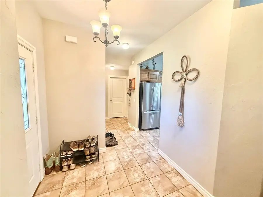 1724 White Tail Drive, Altus, OK 73521 - #3
