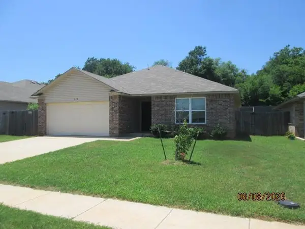208 Tuscany Circle, Noble, OK 73068