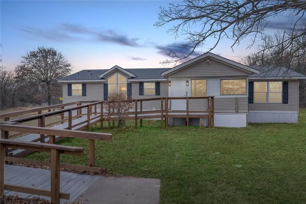 9268 S Ridge Drive, Luther, OK 73054 - #1