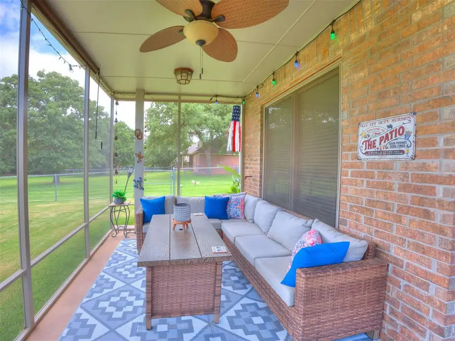 9085 Driftwood Court, Edmond, OK 73034 - #2