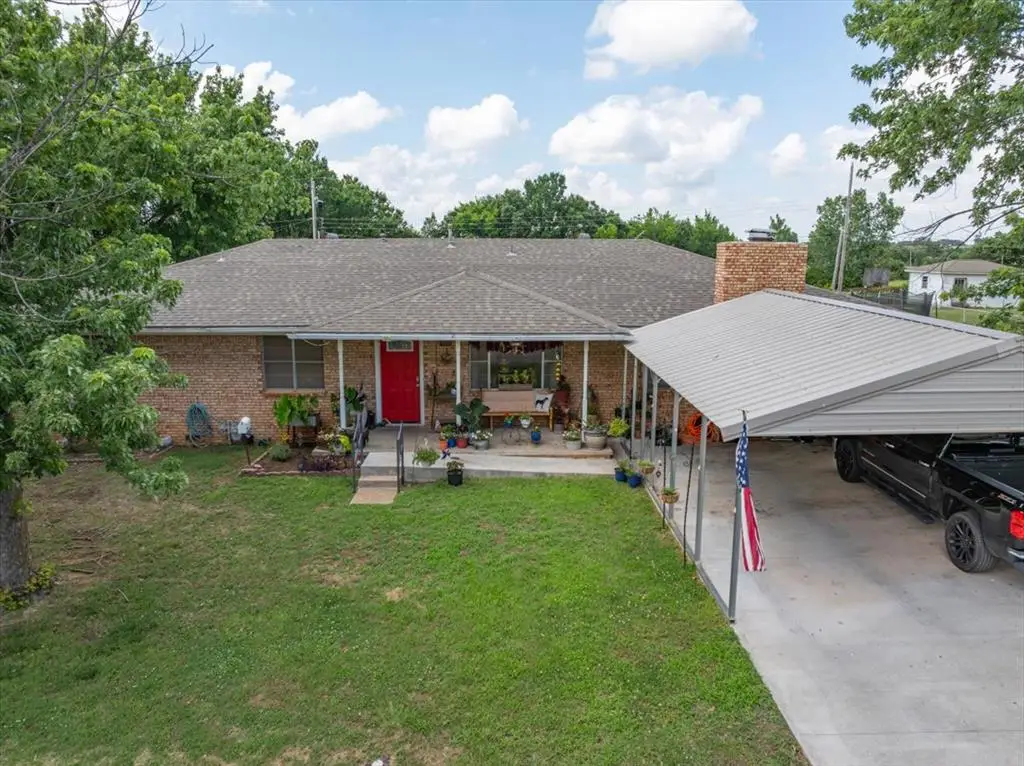 108 W Paul Street, Elmore City, OK 73433 - #1