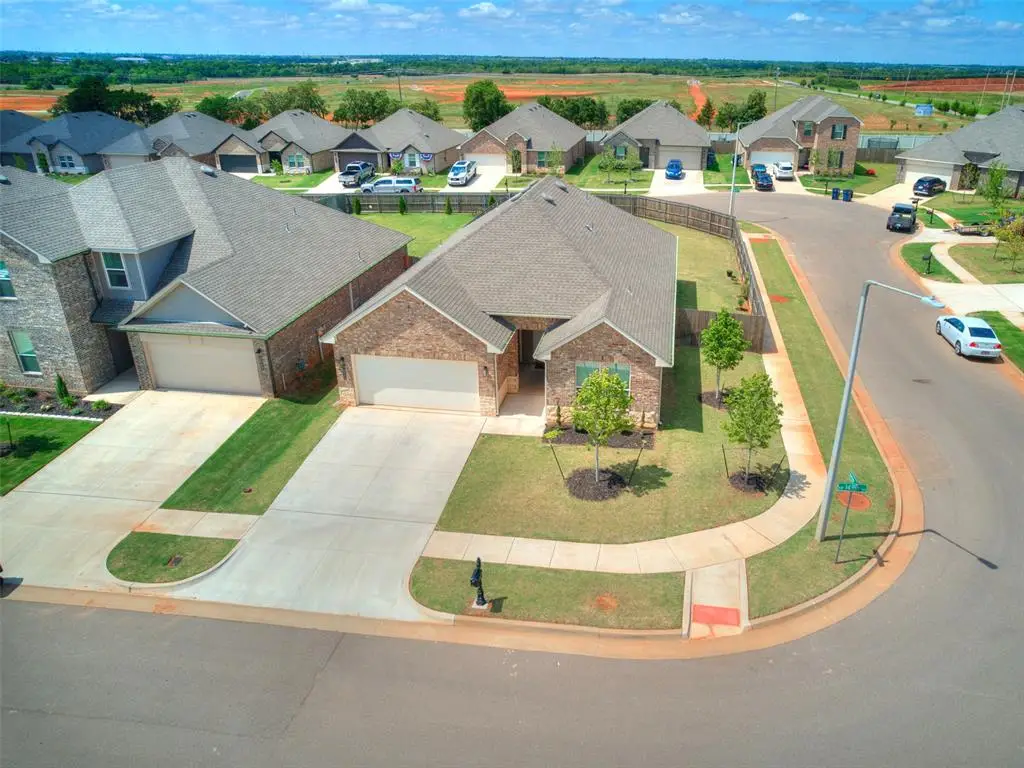 9005 NW 149th Terrace, Yukon, OK 73099 - #1