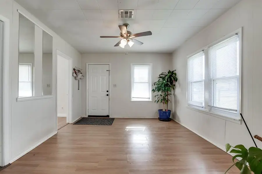 1416 E 9th Street, Shawnee, OK 74801 - #2