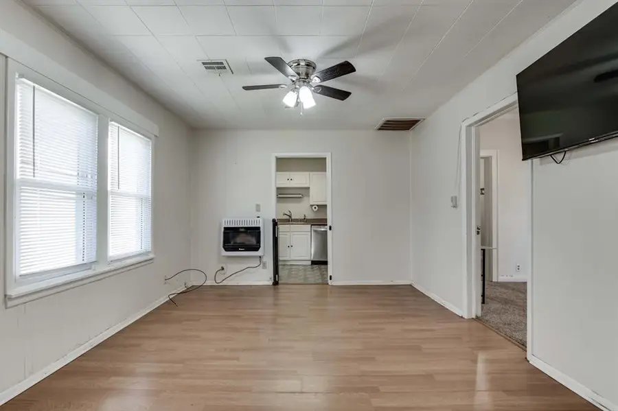 1416 E 9th Street, Shawnee, OK 74801 - #3