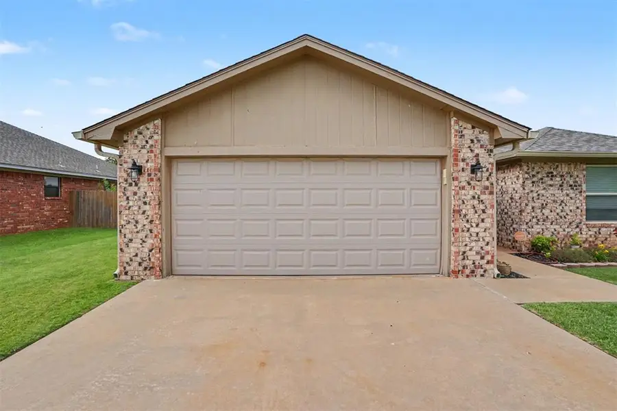 1109 Wendy Lane, Altus, OK 73521 - #3