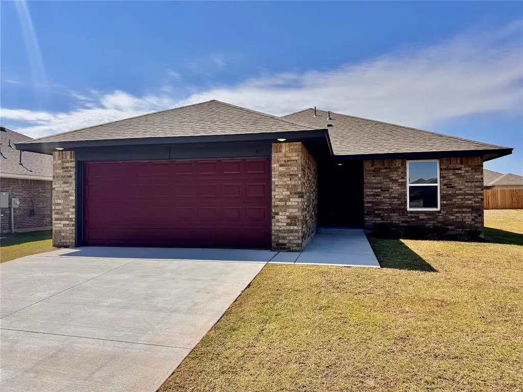 917 Hazy Brook Circle, Chickasha, OK 73018 - #1