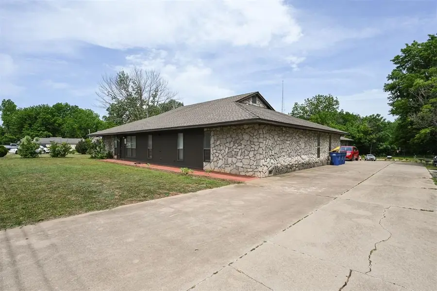 908 E 12th Avenue, Stillwater, OK 74074 - #2