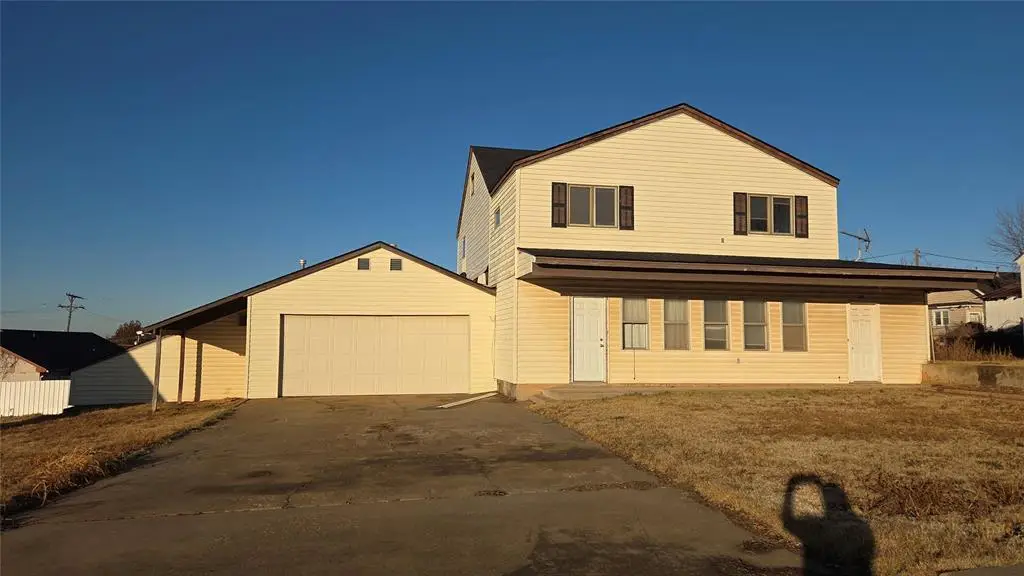 419 N Arapaho Avenue, Hydro, OK 73048 - #1