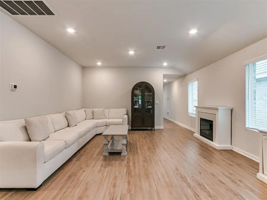10613 Red Thistle Drive, Oklahoma City, OK 73131 - #3