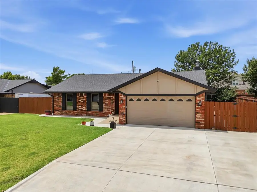 1504 S 11th Street, Kingfisher, OK 73750 - #3