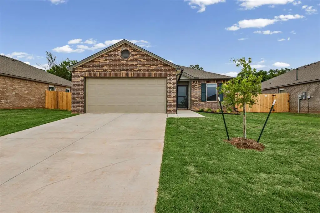 3880 Ada Avenue, Harrah, OK 73045 - #1