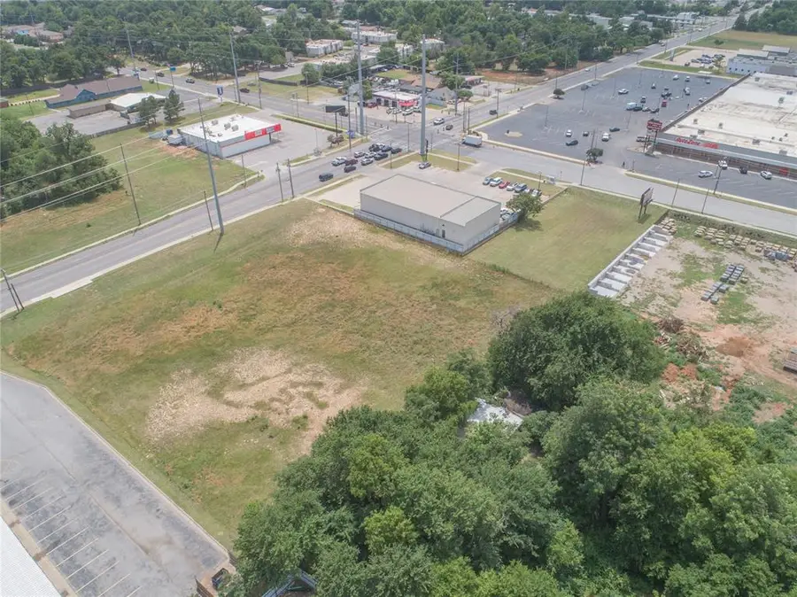 6905 NW 10th Street, Oklahoma City, OK 73127 - #2