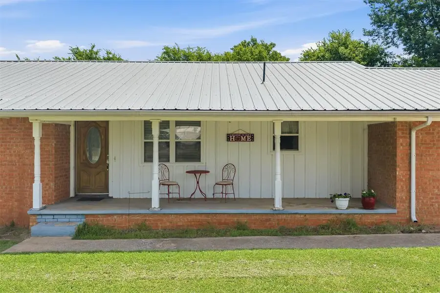 602 N Main Street, Elmore City, OK 73433 - #3