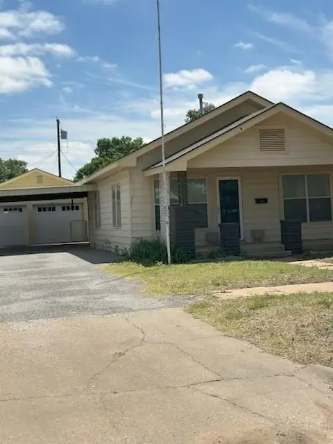 110 N Bailey, Hobart, OK 73651