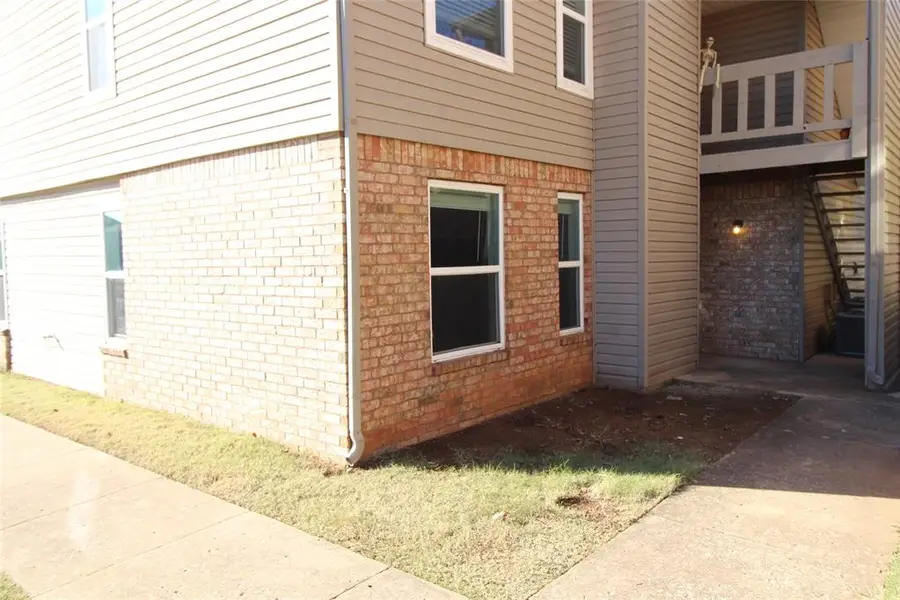 229 Chalmette Drive, Norman, OK 73071 - #2