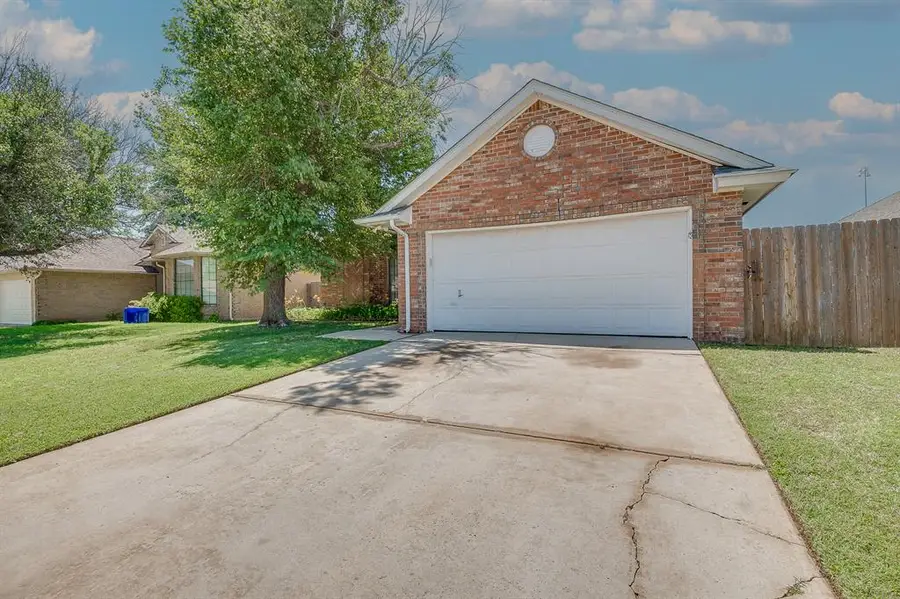 9716 Railroad, Midwest City, OK 73130 - #2