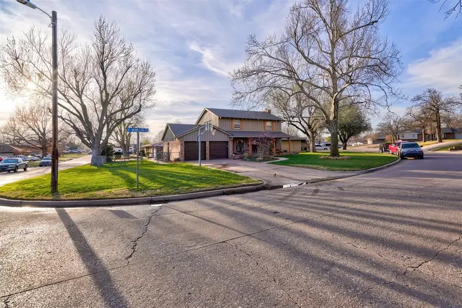2801 N Mcmillan Avenue, Bethany, OK 73008 - #3