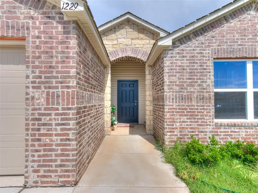 1229 Chuck Wagon Drive, El Reno, OK 73036 - #3
