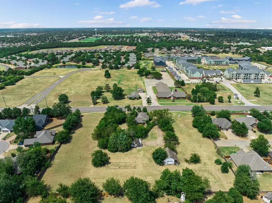 1400 W 3rd Street, Edmond, OK 73003 - #2