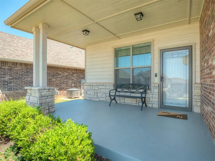 9040 NW 142nd Street, Yukon, OK 73099 - #2
