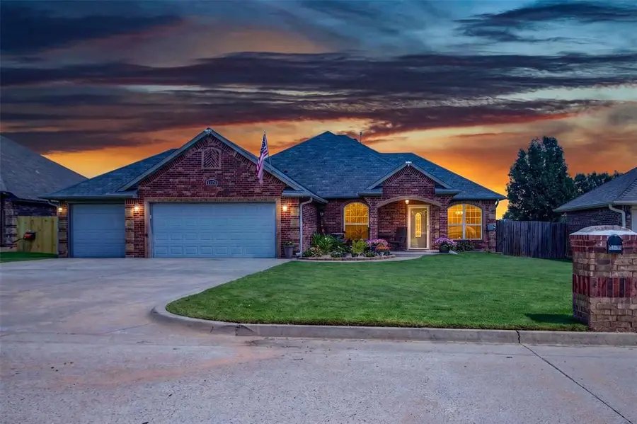 20733 E Twisted Oak Road, Harrah, OK 73045 - #2