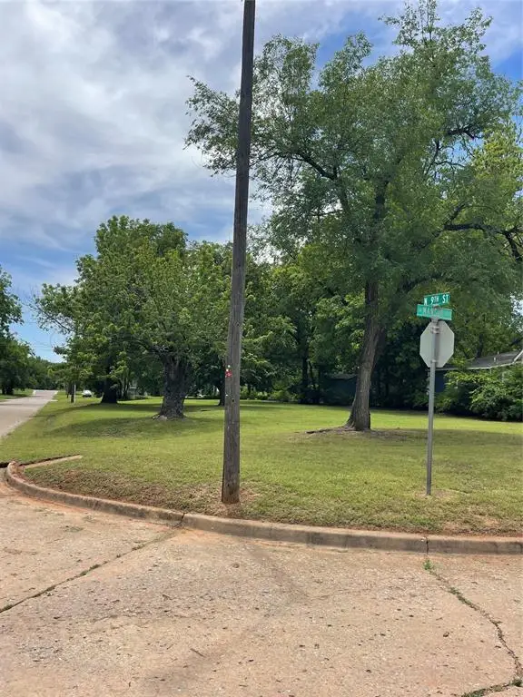 1001 W Mansur Avenue, Guthrie, OK 73044 - #2