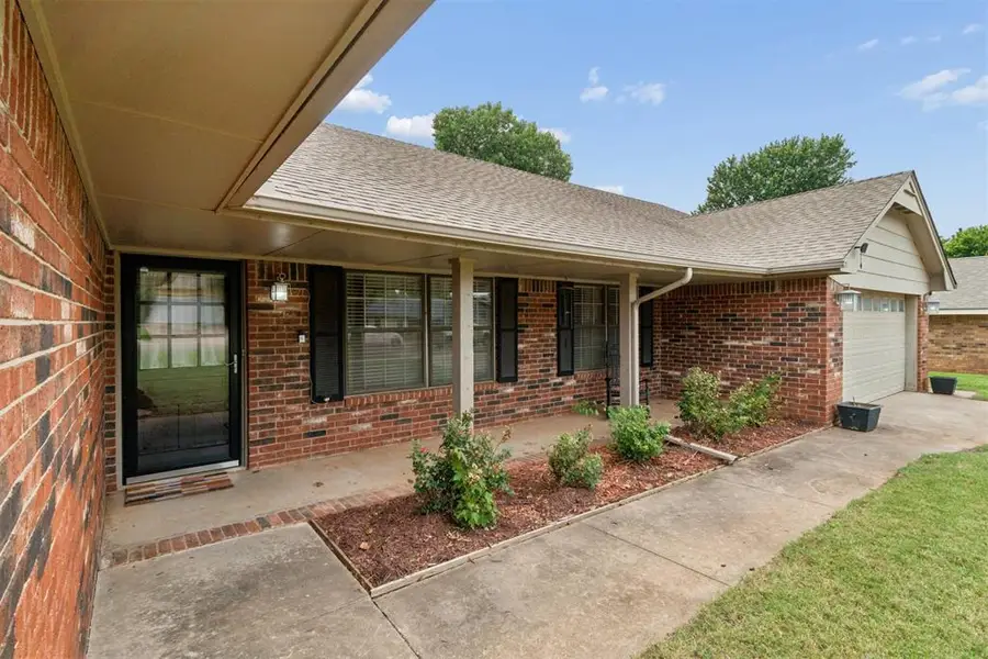 2013 Bella Vista Drive, Edmond, OK 73013 - #2
